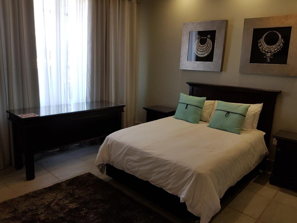 Izimbali Lodge And Restaurant Ermelo Ngoại thất bức ảnh